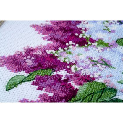 Kit point de croix RIOLIS 2030 Fleurs de lilas 40x40cm