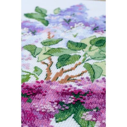 Kit point de croix RIOLIS 2030 Fleurs de lilas 40x40cm